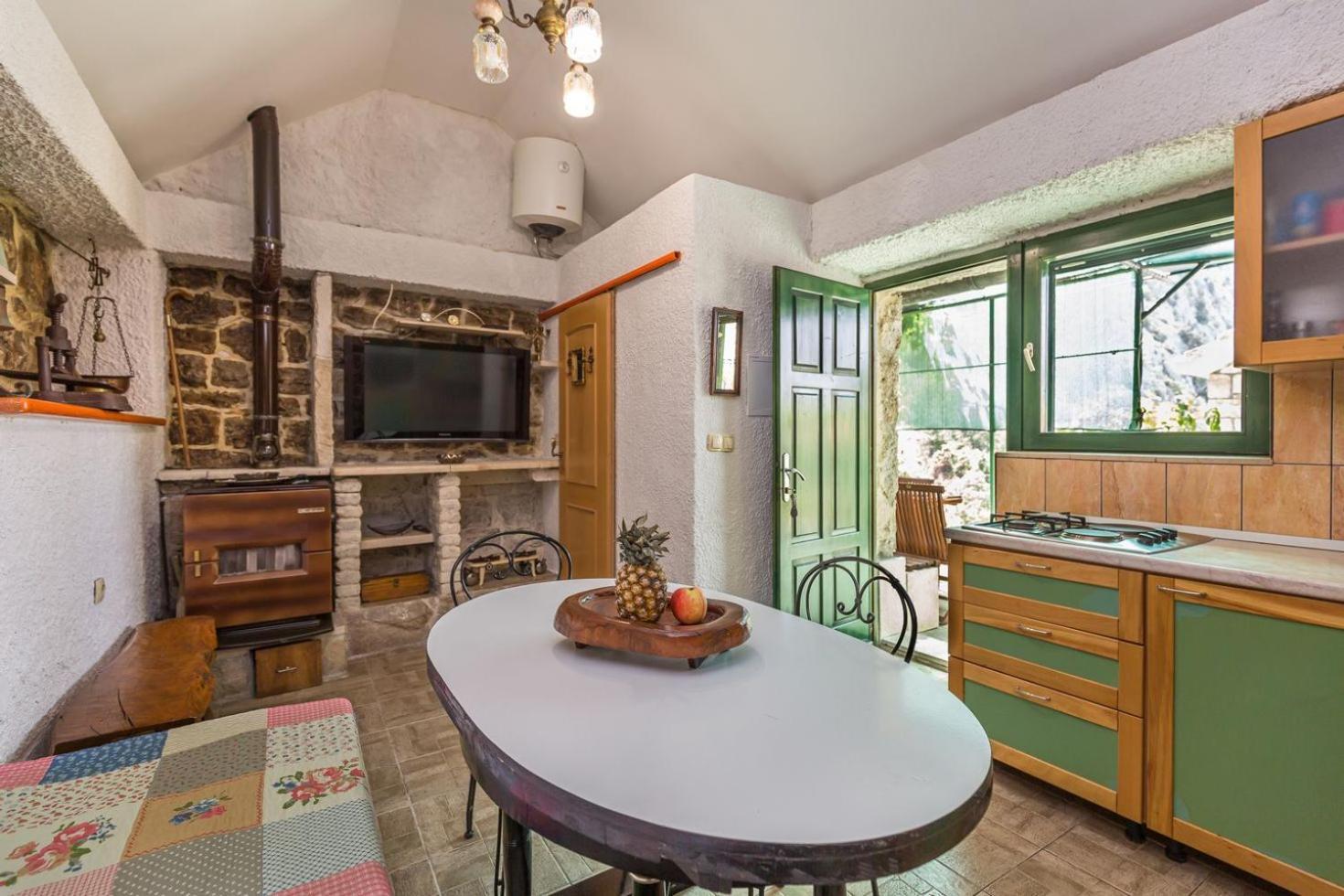 Mini Stone House Villa โอมิช ภายนอก รูปภาพ