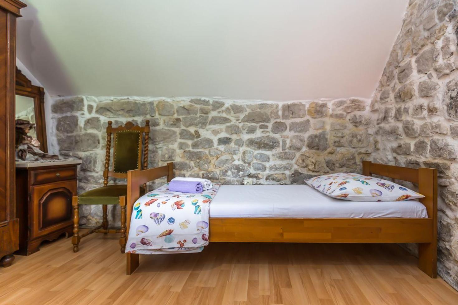 Mini Stone House Villa โอมิช ภายนอก รูปภาพ