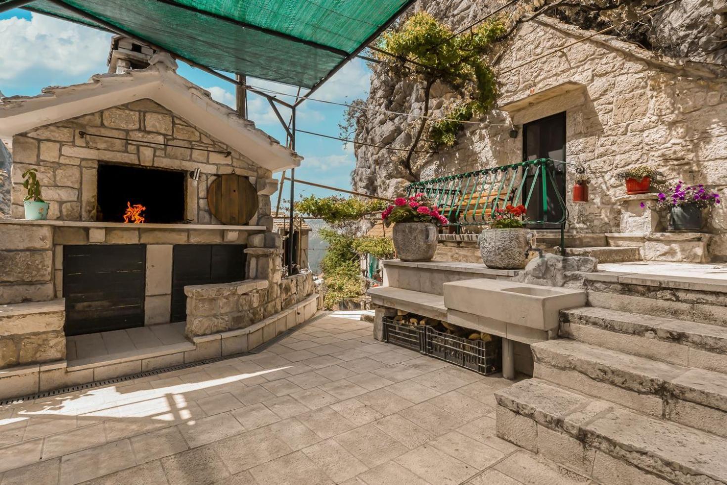 Mini Stone House Villa โอมิช ภายนอก รูปภาพ